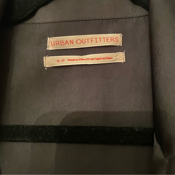 Urban Outfitters Cropped Satin Tie Front Button Down Shirt - Picture 2 of 4